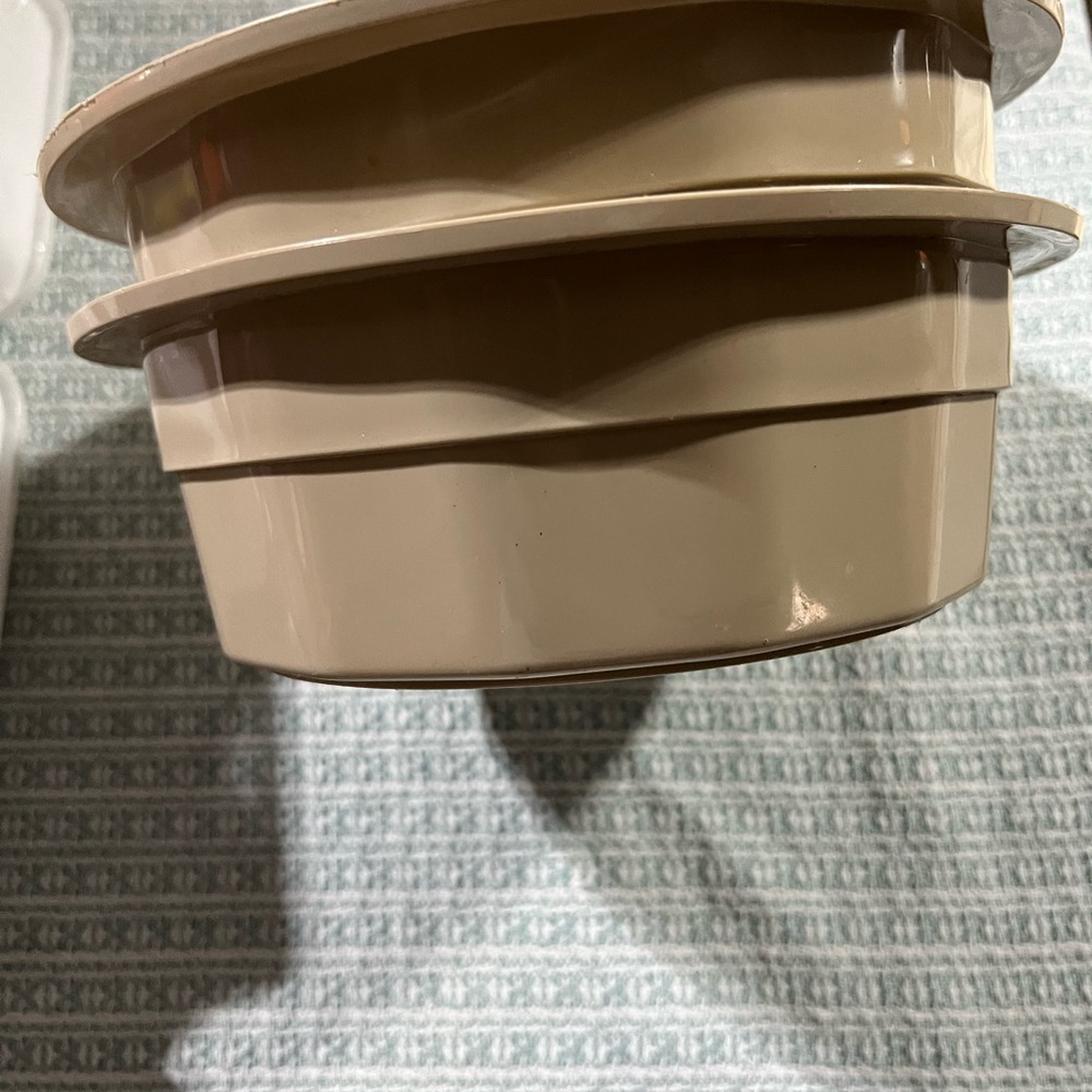 Dog feeding bowls